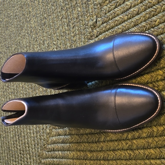 Cole Haan Black Leather Ankle Booties Waterproof - Picture 7 of 8